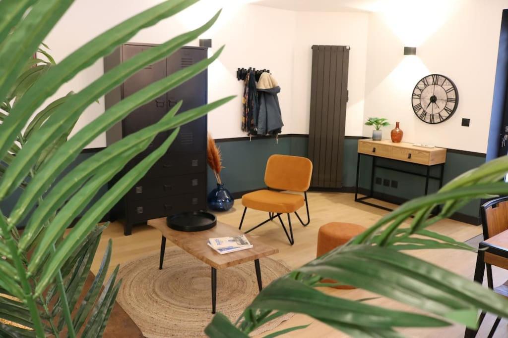 Cocon Neuf - Coeur Du 11E Apartment Paris Luaran gambar